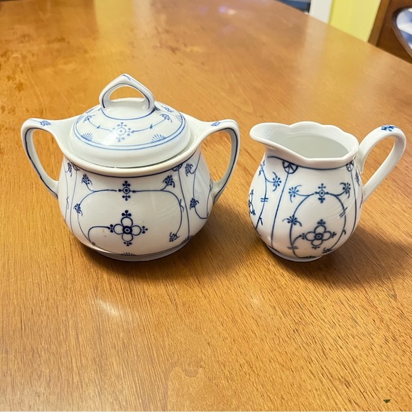 Blue and White Bavaria Vintage Covered Sugar and Cream Pitcher - Picture 1 of 9
